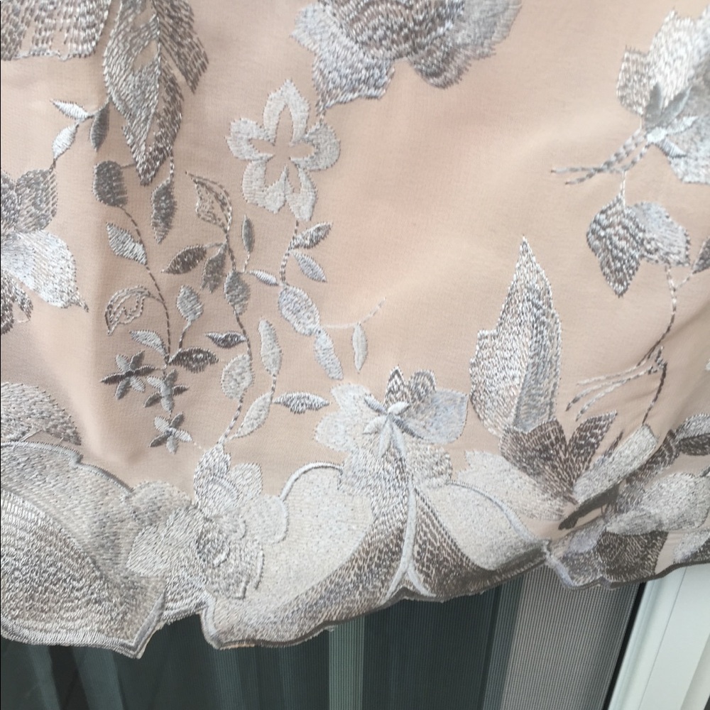 Embroidered Mini Sheath Dress with Bell Sleeves - Picture 4 of 7